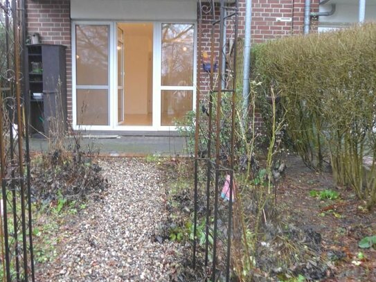 Wohnung mit Terrasse,Gartenbeet ,Fahrstuhl, Tiefgaragenstellplatz und künftiger Fernwärme in Norderstedt