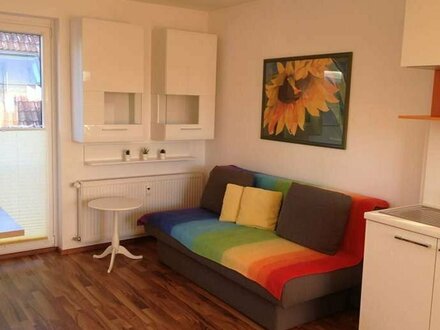 Schöne 1,5 Zimmer Wohnung Balkon mit Einbauküche Keller