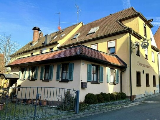 Vielseitiges Wohn- und Geschäftshaus mit historischem Flair in Bruckberg/Ansbach