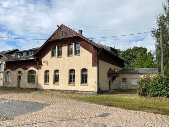 Denkmalobjekt mit viel Platz für Familie - in Top Lage Rodewisch