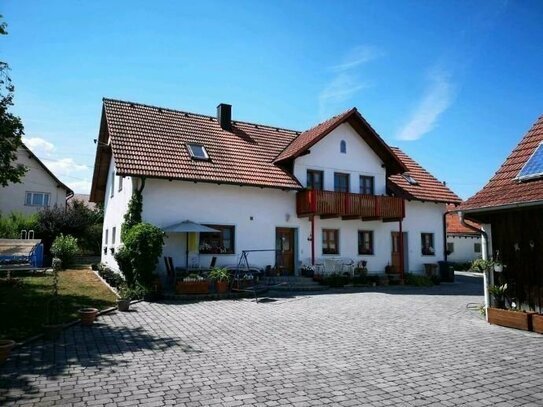 Saniertes Haus mit Nebengebäuden für Ihre Hobbys und PV Anlage