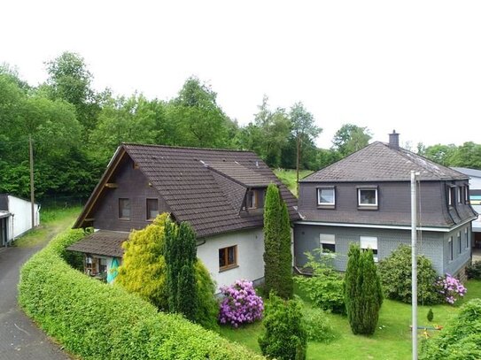 Wohnhaus mit drei Wohnungen in zentraler Lage von Bergneustadt zu verkaufen