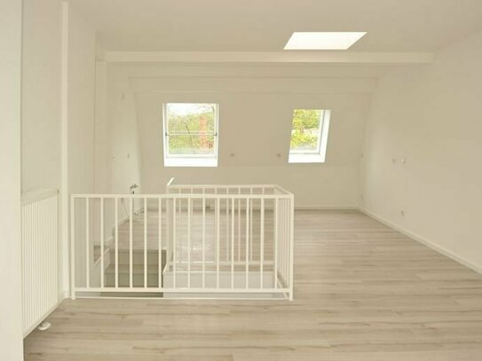 Wunderschöne DG-Maisonette-Wohnung mit 2 Balkonen Tolle Ausstattung, 2021 komplett saniert!