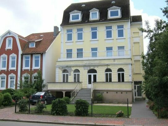 Haus mit FernSeeSicht zu Elbe und Nordsee, 270 m nah zur Grimmershörnbucht, nur ca. 1430,- €/m² Wfl.