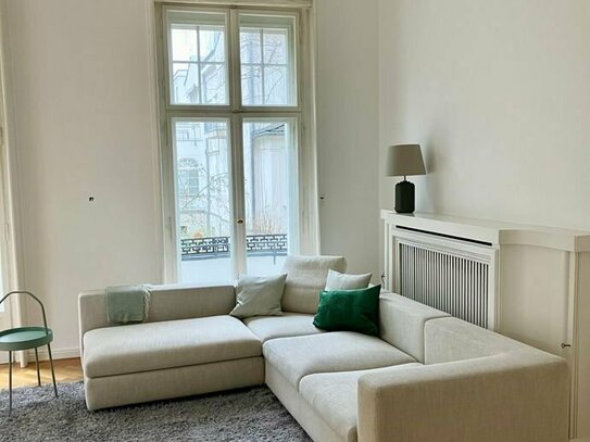 Traumhaft schöne Altbauwohnung in repräsentativer Villa im Grunewald nahe Roseneck