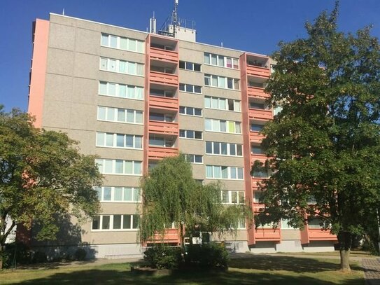 LOHMAR-Zentrum, gepflegtes Appartement, ca. 26 m² Wfl., Wannenbad, Balkon, Keller.