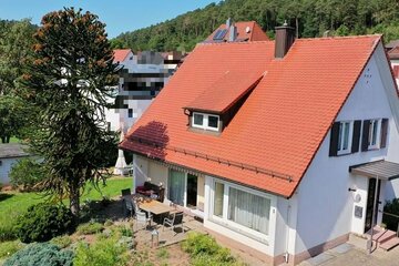 Freistehendes EFH mit Anbau, Garage und Garten in Toplage von Hauenstein