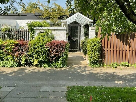 Bungalow mit Wintergarten und Atrium im Kölner Westen zu verkaufen!