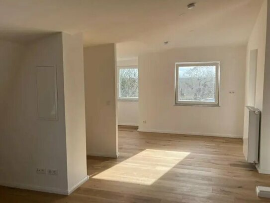 *NEU* Quartier Berliner Str. - Traumhaft schöne 3 Raum DG Wohnung mit Loggia