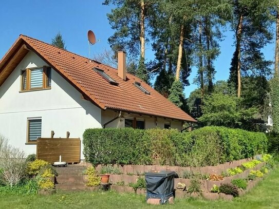 Einfamilienhaus auf großem und sonnigem Grundstück