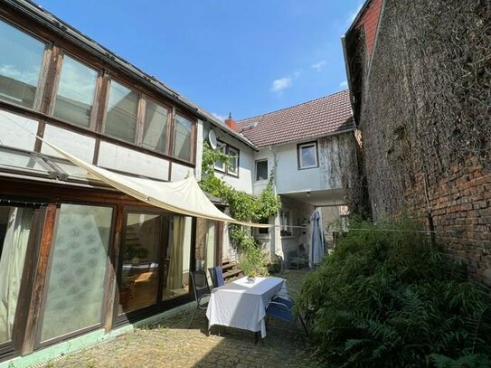 Ein Haus mit Geschichte in Toplage! Helles, sehr gemütliches Einfamilienhaus mit viel Atmosphäre in Wetzlar-Dutenhofen