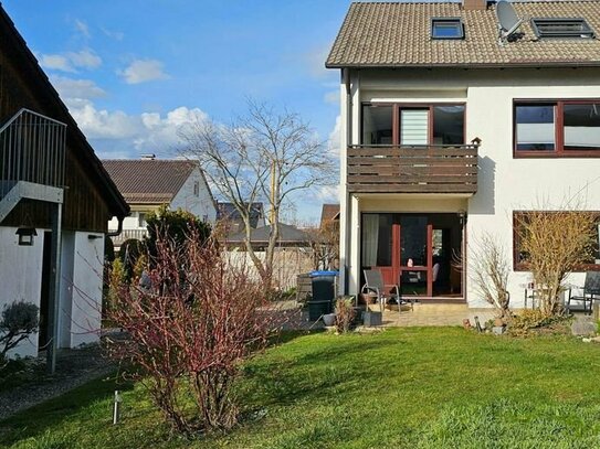 Großzügige Doppelhaushälfte mit viel Platz und großem Garten - in Bobingen!