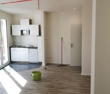 Erstbezug nach Sanierung! 1-Zimmer-Apt. in toller Lage mit Balkon!