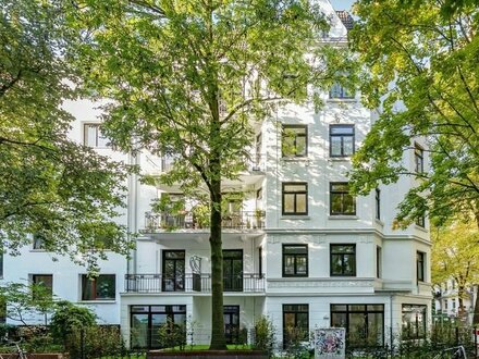 Einziehen und wohlfühlen! Exklusive Altbauwohnung mit Einbauküche und Balkon ++Courtagefrei++