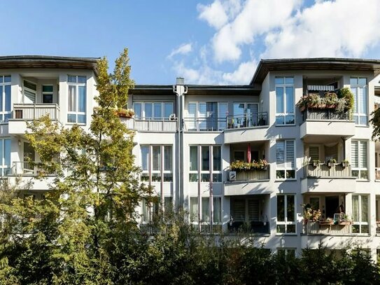 Renditestarke Kapitalanlage: vermietete 3-Zimmer-Wohnung mit Balkon- nahe WISTA-Adlershof!