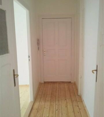 - Wedding/ Nähe Leopoldplatz U6/U9 - Altbauwohnung mit Balkon (für Selbstnutzer oder Anleger)-