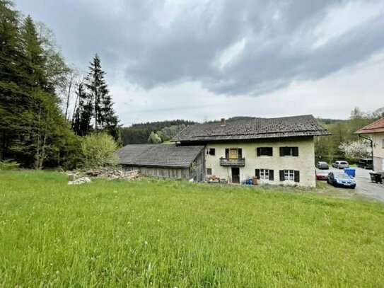 Großes Einfamilienhaus mit Potenzial in ruhiger Lage Nähe Gotteszell zu verkaufen