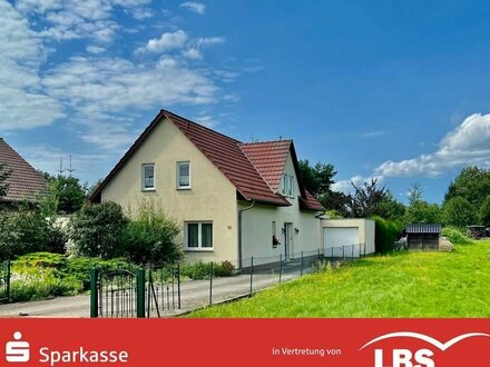 Traumhaus mit Kamin, Terrasse & Blumengarten bei Kyritz