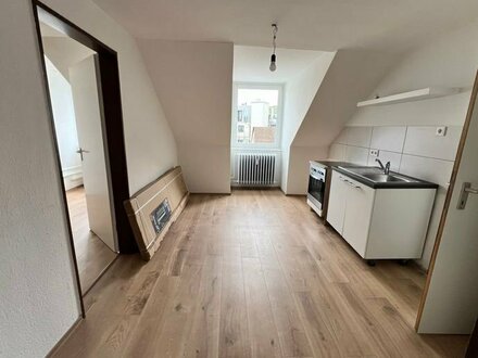 Gemültiche DG-Wohnung in der Innenstadt