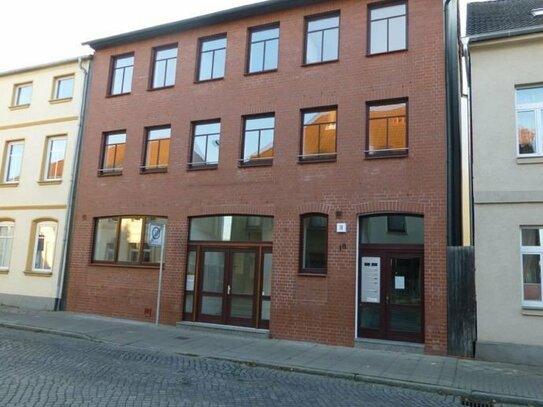 Große 2-Zimmerpenthousewohnung mit großer Dachterrasse in Hagenow