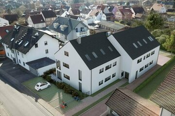 Für Familien und Paare: hochwertige ETW Wohnung mit 4 Zimmern, Balkon und Einbauküche in Sulzbach