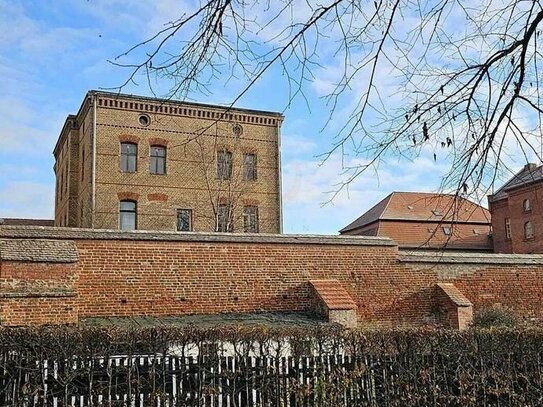 Wohnen und/oder Arbeiten! Historisches Amtsgebäude in einer der reichsten Städte Brandenburgs