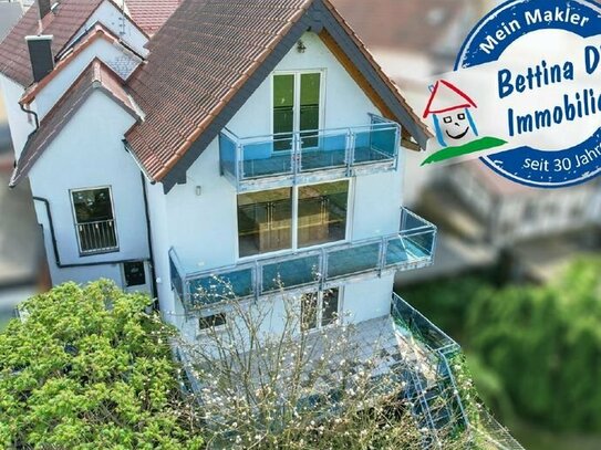 DIETZ: Großes 1-2 Familien Mehrgenerationshaus in Feldrandlage mit Garten und 3 Balkonen!