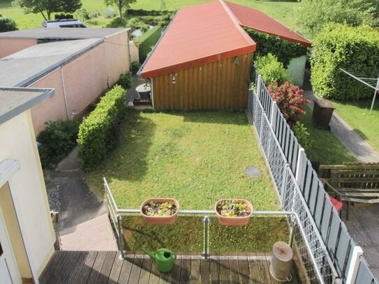 Richtig zuhause: Gepflegte Doppelhaushälfte mit Garage und Garten mit Naturblick in Franzburg