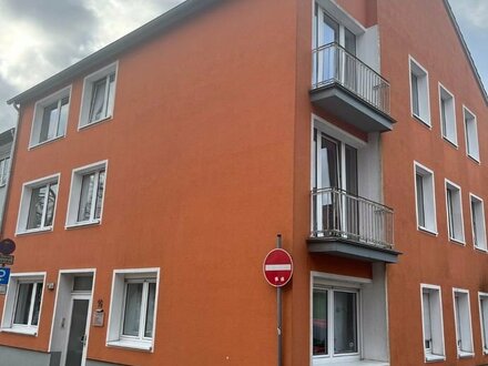 Kleve-Stadtgebiet: 3-Parteienhaus, vermietet