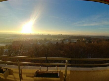 Wohnen über den Wolken mit Panoramablick mitten im Grünen