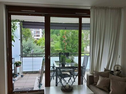 Stillvolle, gepflegte 4-Zimmer-Wohnung mit Balkon und Einbauküche in Stuttgart