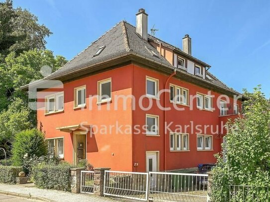 Romantik pur! Das "rote Haus" mit verwunschenem Garten