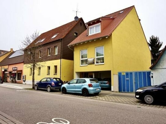 Mehrfamilienhaus mit 4-Wohneinheiten Garten, Garage und 2 Stellplätzen