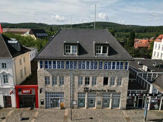 Großzügige Bürofläche in repräsentativem Gebäude am Neheimer Marktplatz