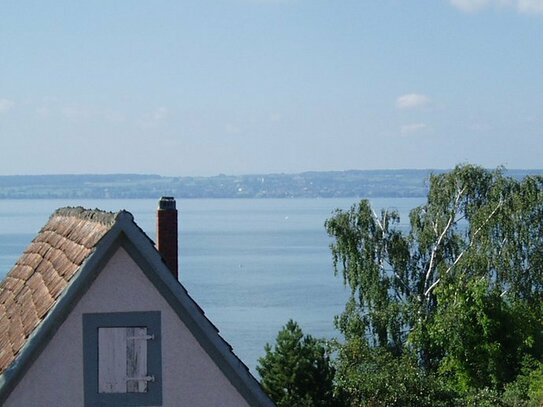 Moderne Dachgeschosswohnung mit See- und Alpensicht in 2. Seereihe von Hagnau am Bodensee