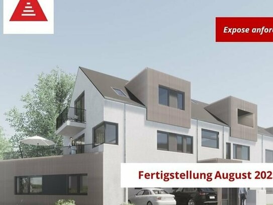 großzügige 3-Zi-Obergeschosswohnung mit quadratischem Grundriss. Vollwertiges Bad, Abst. mit WM/TR