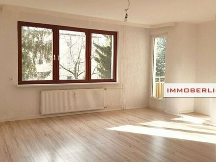 IMMOBERLIN.DE - Optimal im Ortskern positionierte Wohnung mit Südwestloggia