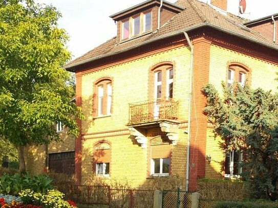 Renditobjekt ,1A Lage, Villa. Saniertes Dreifamilienhaus, Privat