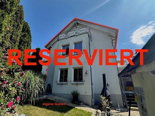 Reserviert! Haus im Haus, sonnige 4 Zi. Mais. Whg. (EG.+OG.+DG.) mit eigene Garten in Hilzingen-Twielfeld.