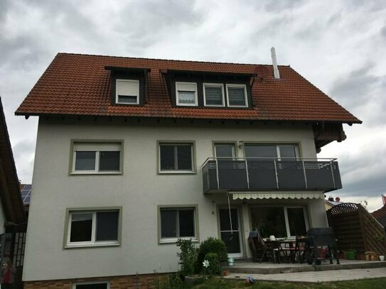 Helle 3 1/2 Zimmer-Wohnung mit großem Balkon in Großenseebach zu vermieten