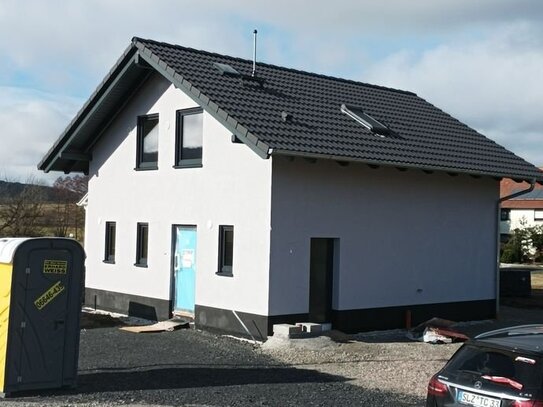 Einziehen und genießen! Neues Massivhaus mit 5 Jahren Garantie auf ruhigem Grundstück in Oechsen - jetzt Thüringenförde…