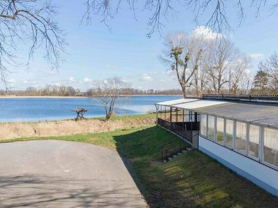 Direkt am Lübkowsee: Sanierungsbed. Gastronomiefläche mit Inventar und Campingplatz