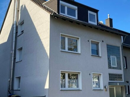 Helle 3,5 Raum Wohnung im 3 Fam. Haus mit Blick ins Grüne