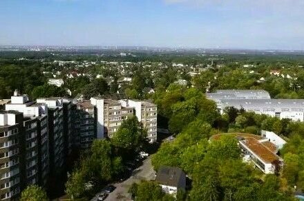 Panoramablick pur: Exklusive Eigentumswohnung mit atemberaubender Aussicht über den Königsforst von Frechen über Köln b…