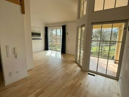 Einzigartige sonnige Loft-Oase mit Loggia und Blick ins Grüne in bester Lage in Starnberg, Nähe Bahnhof Nord