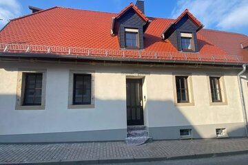 Neue Fotos ! Hochwertig sanierte 2-Zimmerwohnung mit Terrasse im Zentrum von Querfurt zu vermieten!