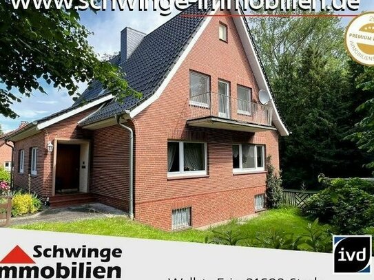 SCHWINGE IMMOBILIEN Stade: Schönes Familienhaus in Bliederdorf in ruhiger Seitenstraße am Wald.