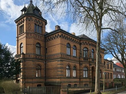 Einzigartiges Anwesen: Denkmalgeschützte Villa mit traumhaftem Weser-Blick in Bremen-Vegesack