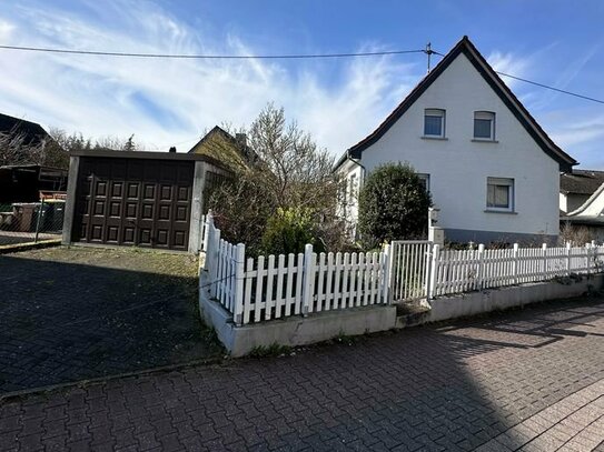 Freistehendes Einfamilienhaus mit grosser Terrasse und Garten