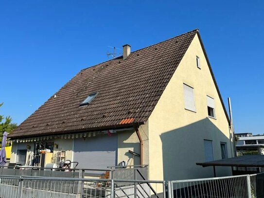 Großzügiges 2-Familienhaus mit Einliegerwohnung in Dettingen-Teck